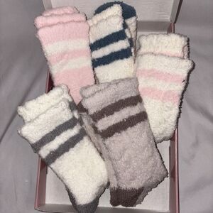 Soft Cozy Fuzzy Slipper Socks Bundle Of 5 Pairs In Gift Box Womens One Size NEW